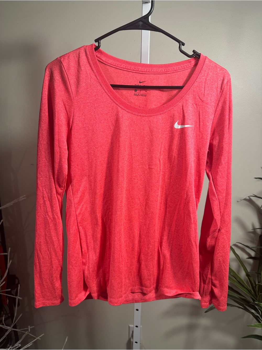 N246. Nike Women's Long-Sleeve Scoop Neck Top - Coral Pink